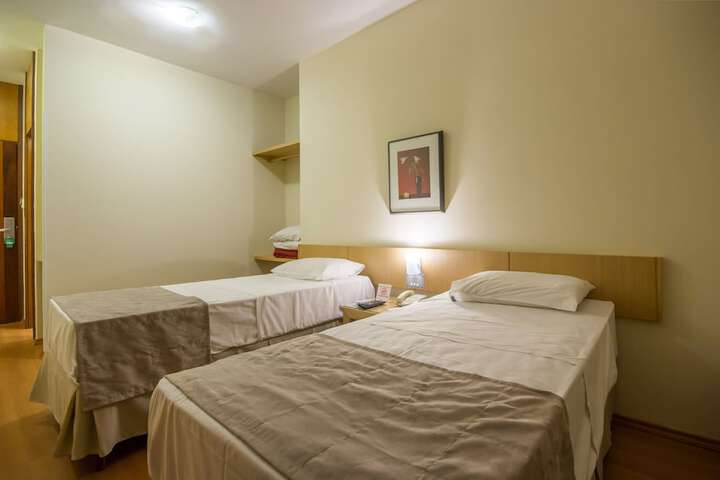 Room 9 of 36