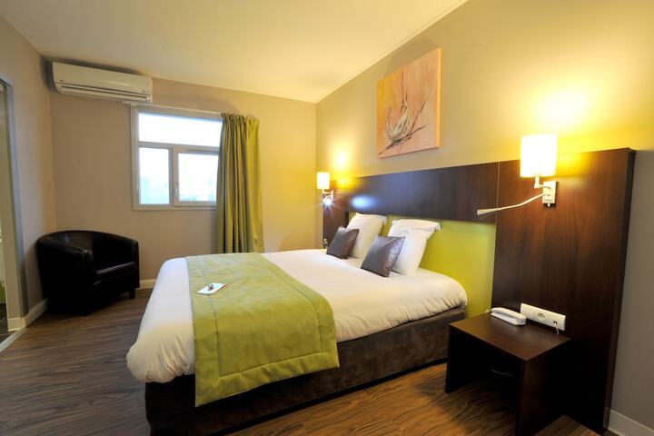 Room 3 of 45