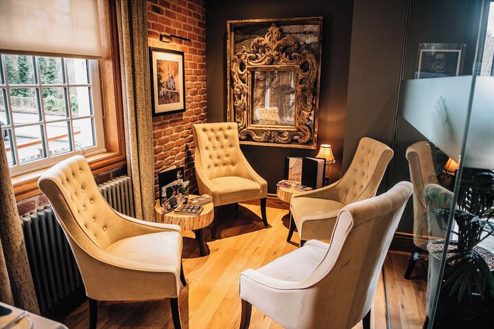 Lounge 58 of 75