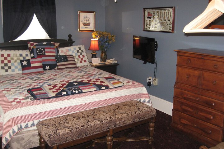 Room 13 of 114
