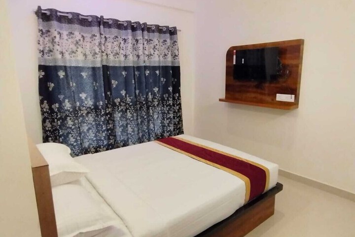 Room 18 of 38