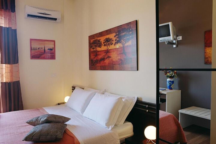 Room 13 of 50
