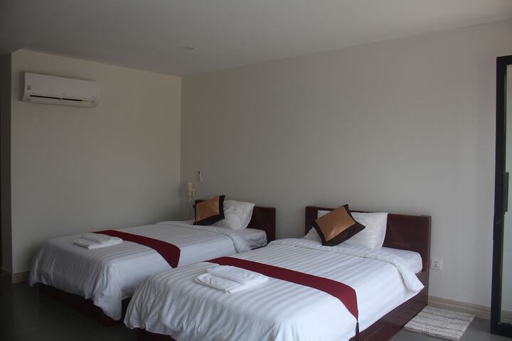 Room 8 of 91
