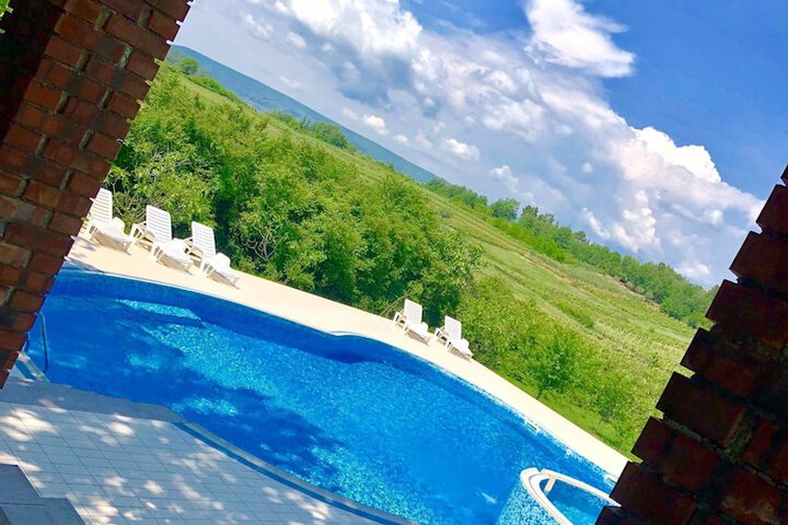Pool 30 of 58