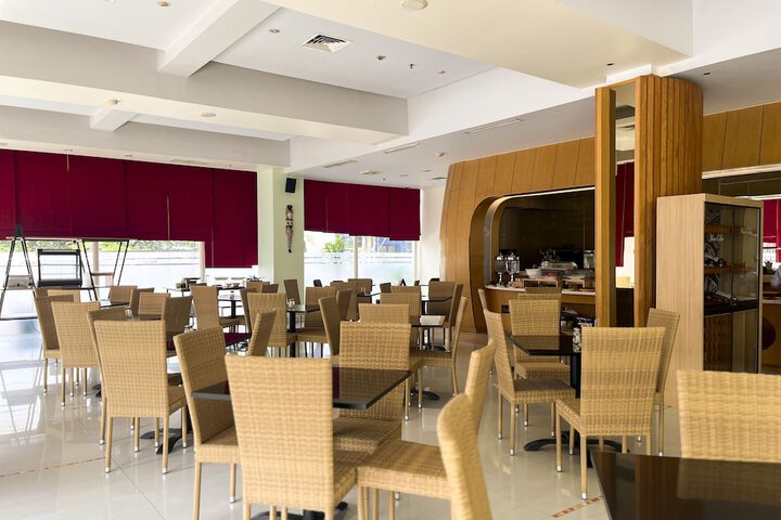 Dining Photos