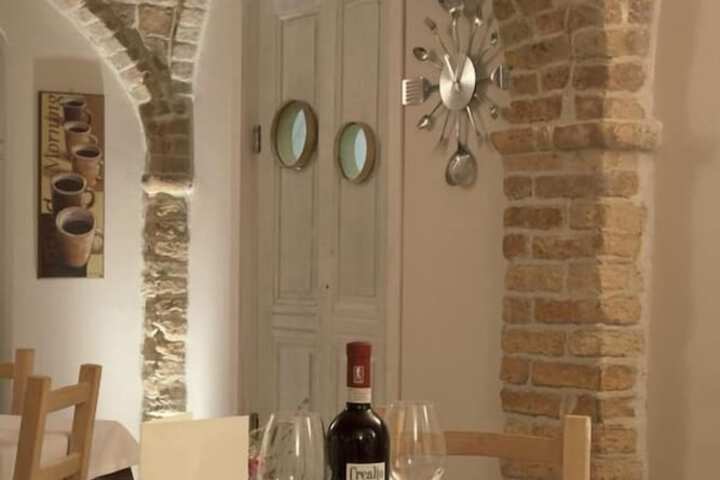 Dining 22 of 32