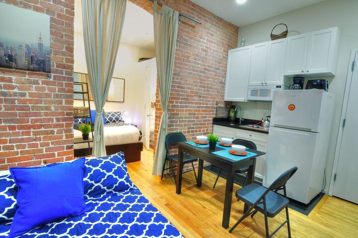 Room 4 of 112