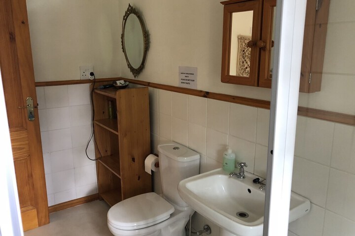 Room 72 of 103