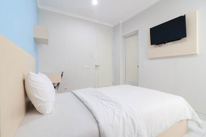 Room 9 of 27