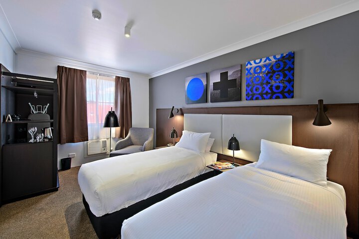Room 3 of 29