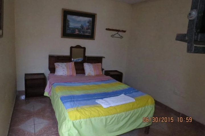 Room 7 of 16