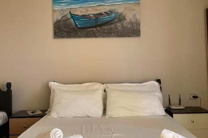 Room 35 of 84