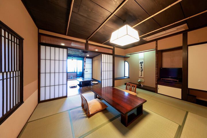 Room 8 of 31