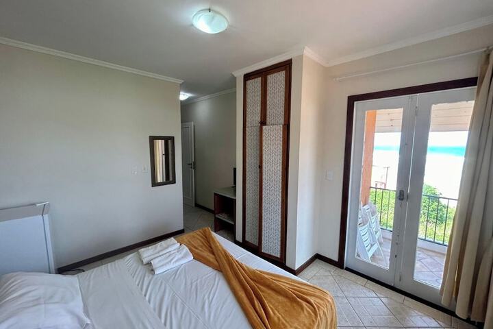 Room 9 of 53