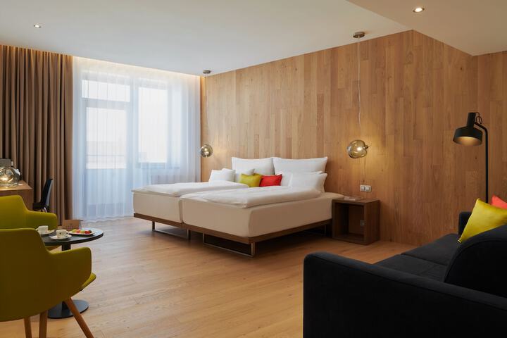 Room 16 of 50