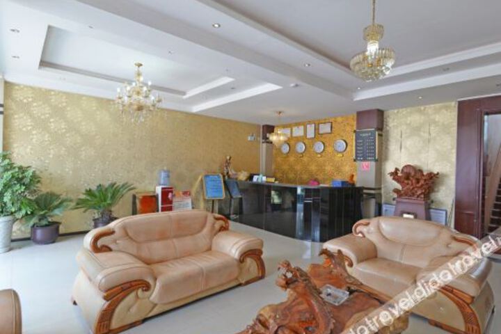 Hotel Interior 5 of 12