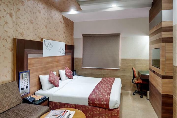 Room 5 of 19