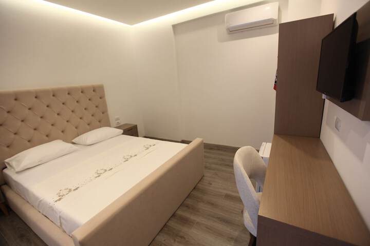 Room 6 of 59