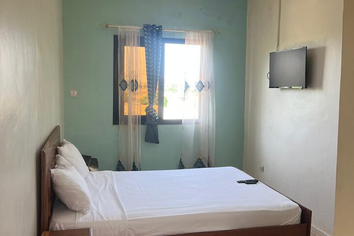 Room 11 of 23