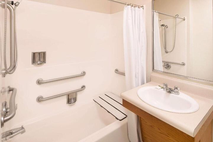 Standard Double Bed (16 of 17)