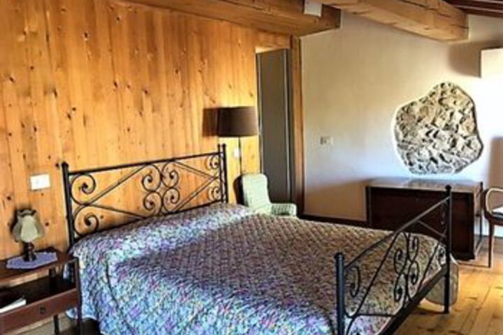 Room 246 of 499