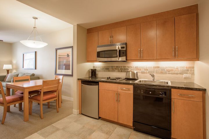 Fraser Crossing / Founders Pointe