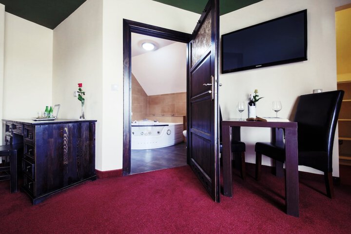Room 27 of 59