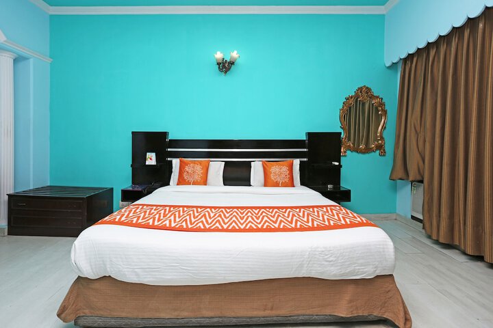 Room 17 of 25
