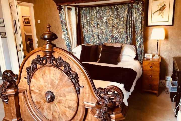 Room 4 of 26