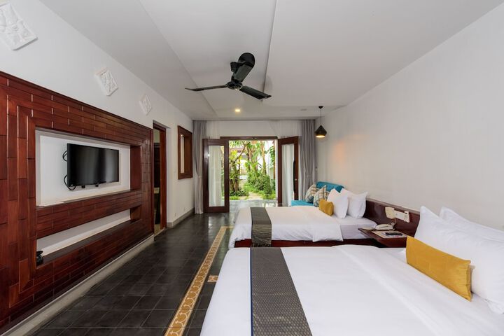 Room 8 of 38