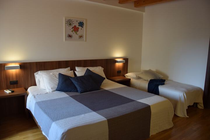 Room 10 of 65