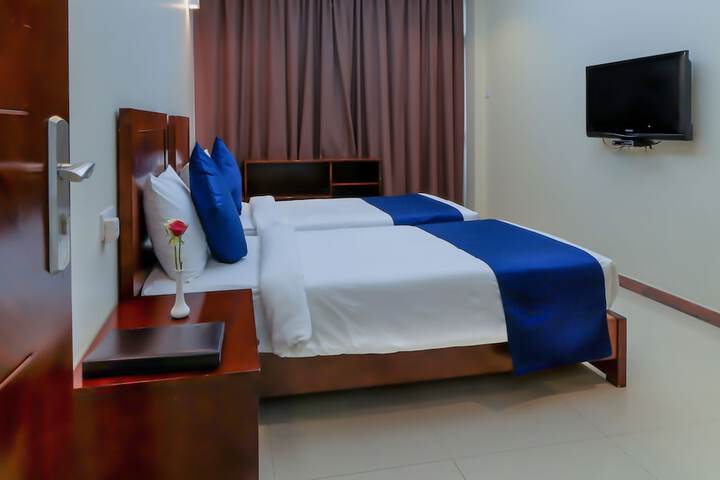 Room 28 of 64