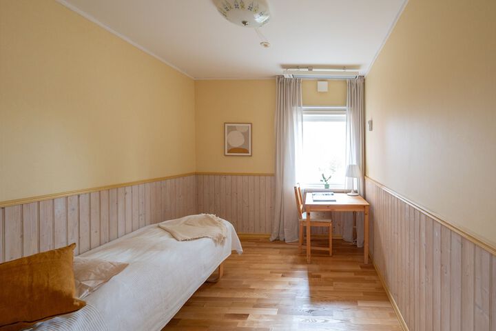 Room 17 of 41
