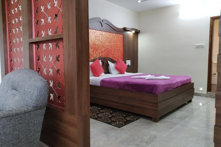 Room 7 of 36