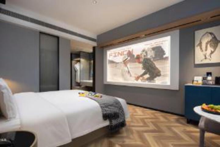 Room 21 of 23