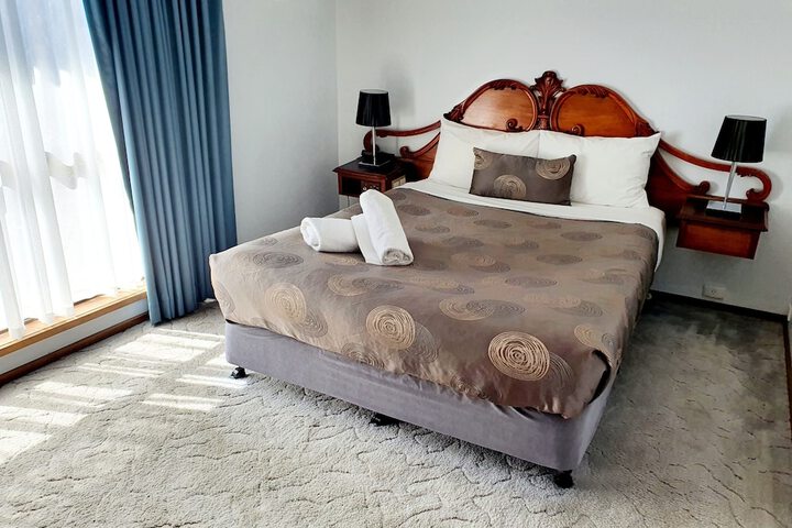 Room 9 of 51