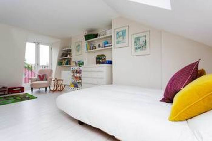 Room 12 of 20