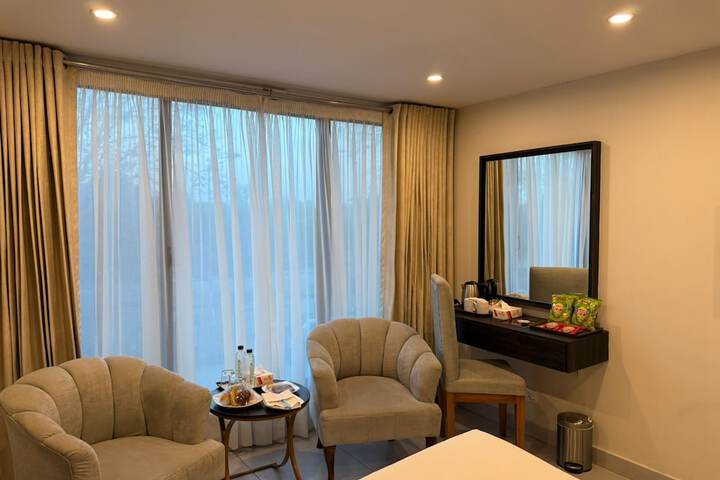 Room 16 of 60