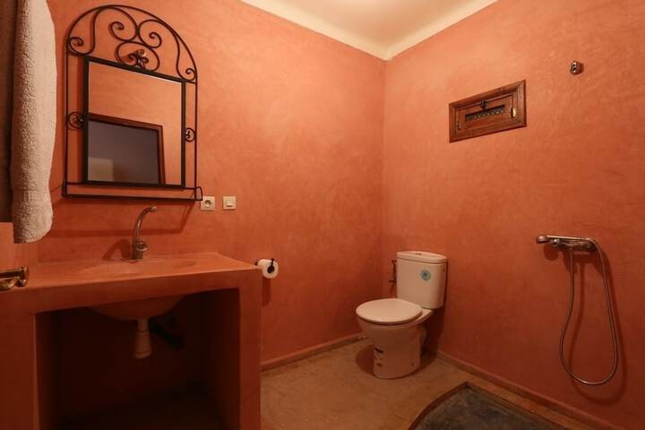 Room 25 of 67