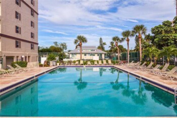 Pool 18 of 27