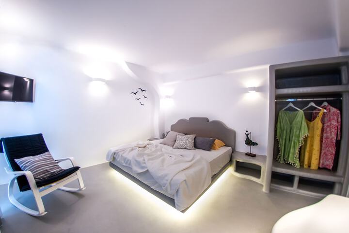 Room 9 of 230