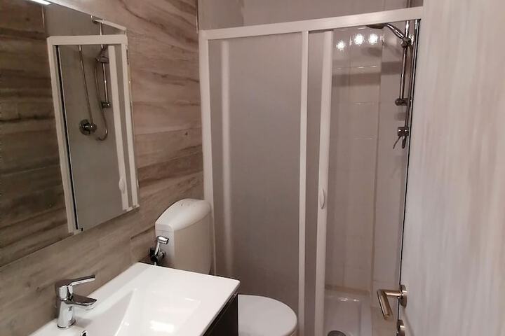 Room 45 of 64
