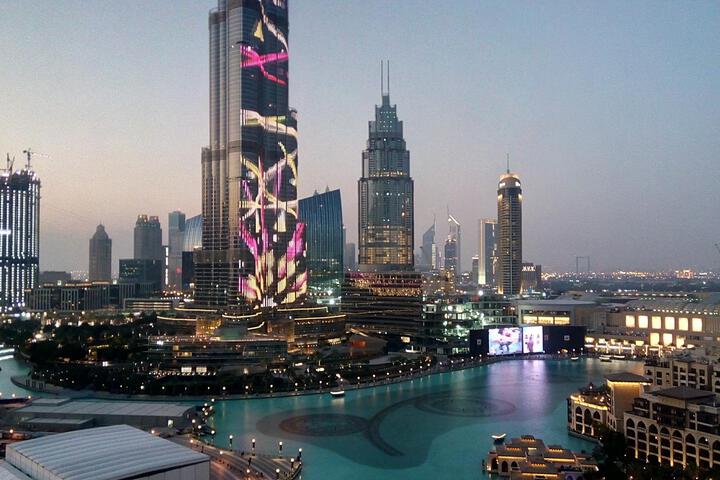 Vacation Bay-Watch Dubai Fountain and Burj Khalifa
