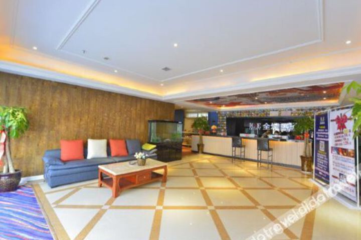 Hotel Interior 8 of 24