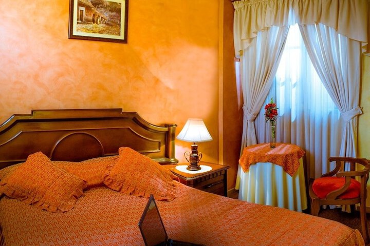 Room 5 of 25
