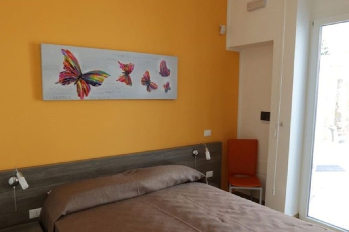 Room 8 of 49
