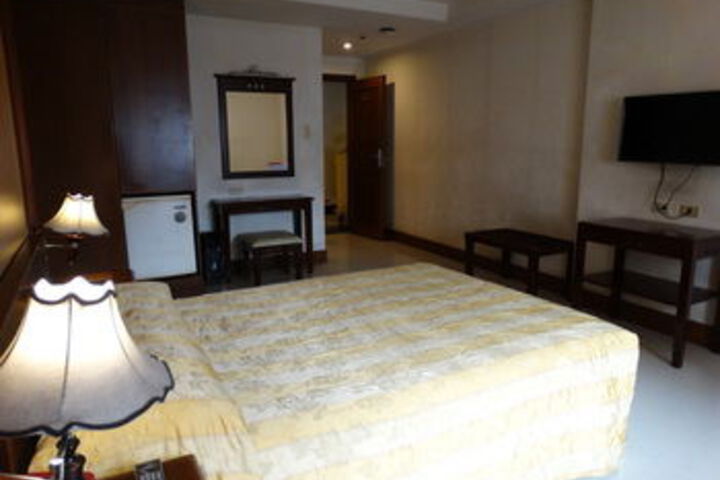 Room 46 of 78