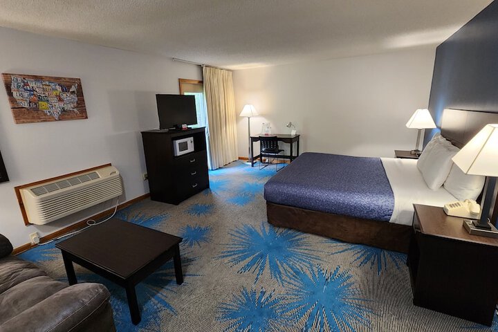 Room 21 of 80