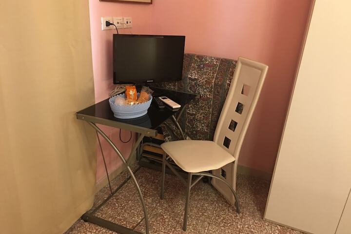 Room 17 of 42
