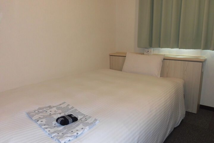 Room 6 of 61